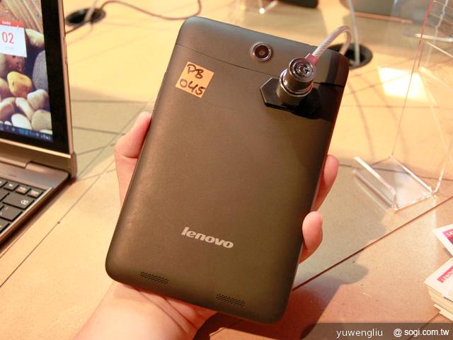 聯想展出IdeaTab安卓平板新品、Win8筆電Yoga【IFA 2012】 聯想展出IdeaTab安卓平板新品、Win8筆電Yoga【IFA 2012】