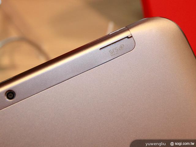 聯想展出IdeaTab安卓平板新品、Win8筆電Yoga【IFA 2012】 聯想展出IdeaTab安卓平板新品、Win8筆電Yoga【IFA 2012】