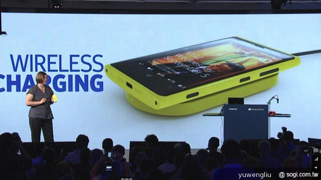 諾基亞Lumia 920、820微軟新機發表 年底前上市 諾基亞Lumia 920、820微軟新機發表 年底前上市