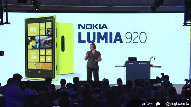 諾基亞Lumia 920、820微軟新機發表 年底前上市 諾基亞Lumia 920、820微軟新機發表 年底前上市