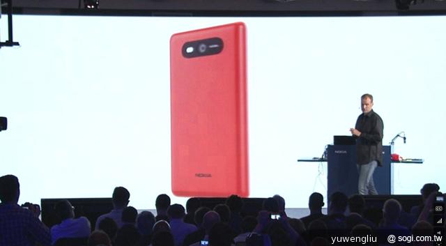 諾基亞Lumia 920、820微軟新機發表 年底前上市 諾基亞Lumia 920、820微軟新機發表 年底前上市