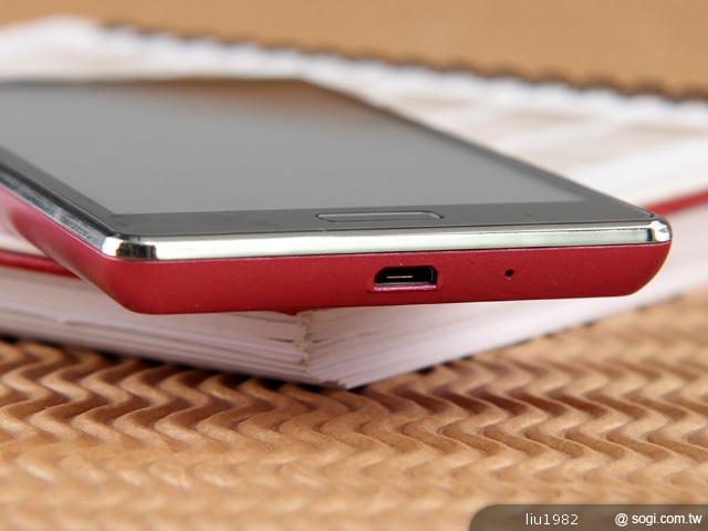 LG Optimus L7粉紅新色 亮麗登場 LG Optimus L7粉紅新色 亮麗登場