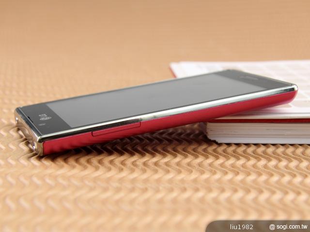 LG Optimus L7粉紅新色 亮麗登場 LG Optimus L7粉紅新色 亮麗登場