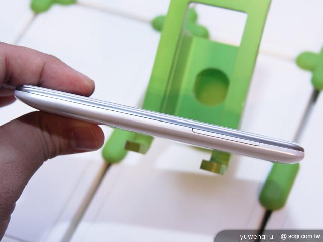 日本人氣機種HTC J登台 空機16900 乃木坂46代言 日本人氣機種HTC J登台 空機16900 乃木坂46代言