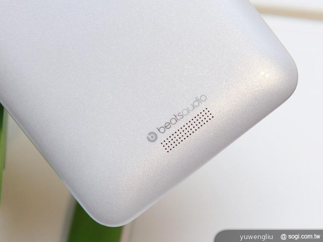 日本人氣機種HTC J登台 空機16900 乃木坂46代言 日本人氣機種HTC J登台 空機16900 乃木坂46代言