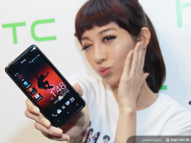 日本人氣機種HTC J登台 空機16900 乃木坂46代言 日本人氣機種HTC J登台 空機16900 乃木坂46代言
