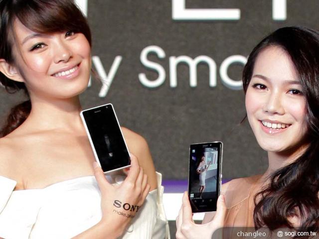 索尼新機在台齊亮相 Xperia TX、Xperia J十月先後開賣 索尼新機在台齊亮相 Xperia TX、Xperia J十月先後開賣