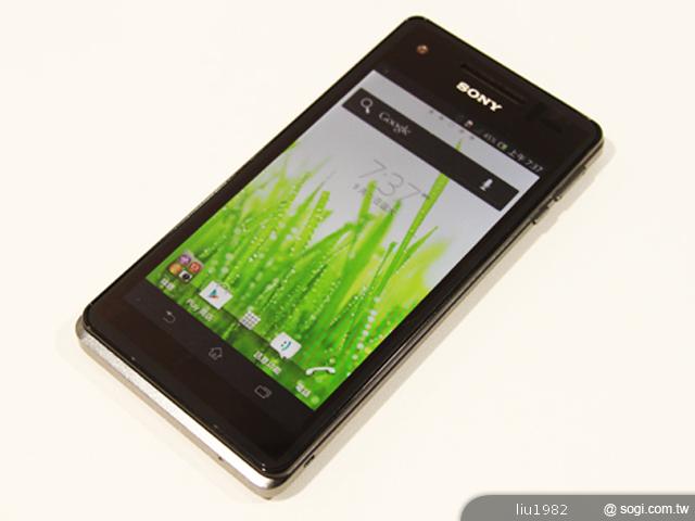 SONY Xperia V高階防水旗艦機外觀賞析 SONY Xperia V高階防水旗艦機外觀賞析