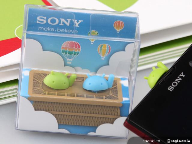 索尼新機在台齊亮相 Xperia TX、Xperia J十月先後開賣 索尼新機在台齊亮相 Xperia TX、Xperia J十月先後開賣