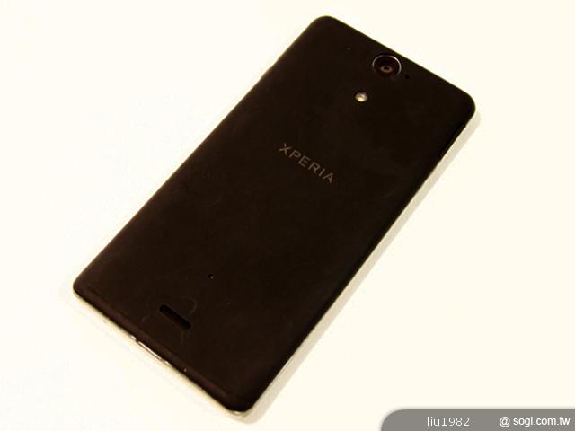 SONY Xperia V高階防水旗艦機外觀賞析 SONY Xperia V高階防水旗艦機外觀賞析