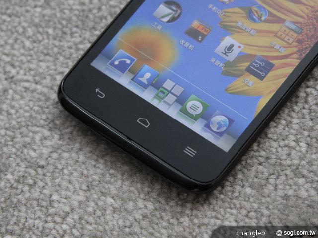 華為Ascend D1 Quad 四核旗艦 深圳搶先測! 華為Ascend D1 Quad 四核旗艦 深圳搶先測!