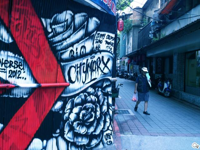 【相機】13MP旗艦機Sony Xperia TX看西門町電影場景 【相機】13MP旗艦機Sony Xperia TX看西門町電影場景