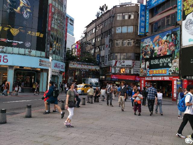 【相機】13MP旗艦機Sony Xperia TX看西門町電影場景 【相機】13MP旗艦機Sony Xperia TX看西門町電影場景