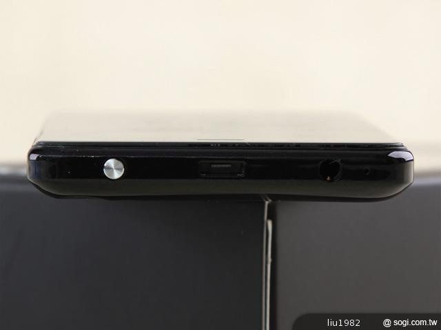 RYOMA M1S 主打台灣製造的萬元有找雙核手機 RYOMA M1S 主打台灣製造的萬元有找雙核手機