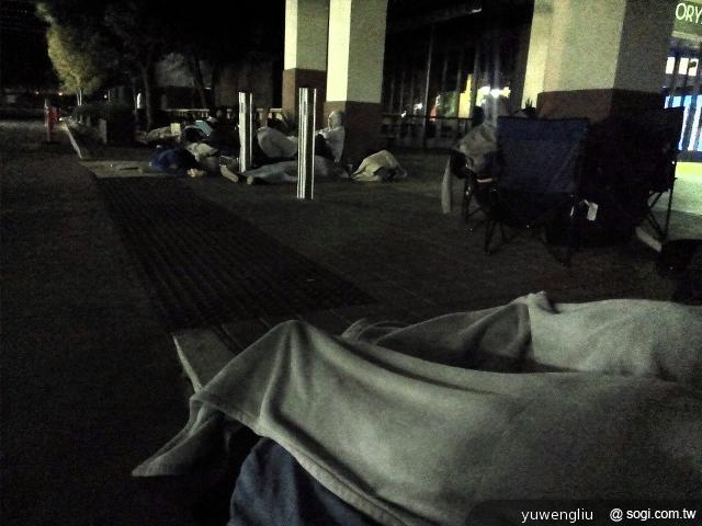 Apple iPhone 5開賣 美國實況直擊轉播 Apple iPhone 5開賣 美國實況直擊轉播