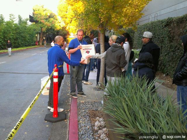 Apple iPhone 5開賣 美國實況直擊轉播 Apple iPhone 5開賣 美國實況直擊轉播