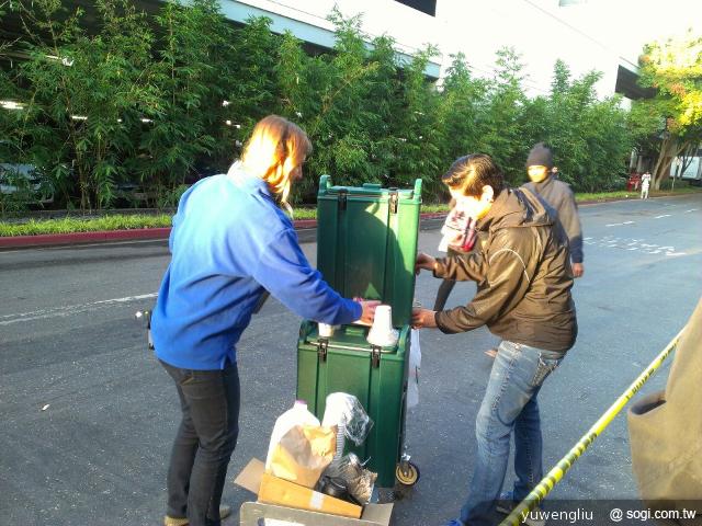 Apple iPhone 5開賣 美國實況直擊轉播 Apple iPhone 5開賣 美國實況直擊轉播