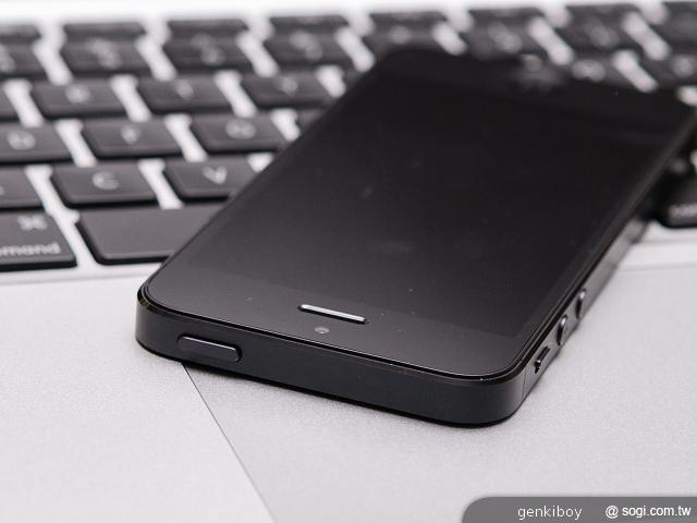 【開箱】Apple iPhone 5美國首賣簡易開箱測試 【開箱】Apple iPhone 5美國首賣簡易開箱測試
