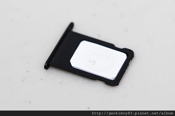 iPhone 5 Nano-SIM 卡剪裁手工藝教學