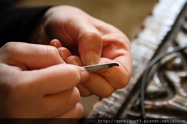 iPhone 5 Nano-SIM 卡剪裁手工藝教學