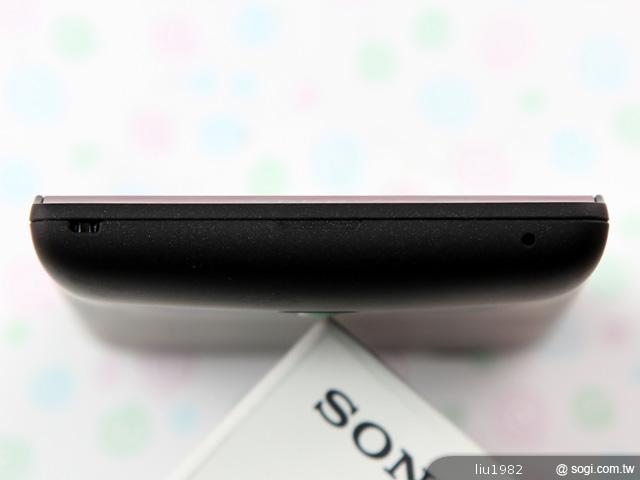 3.5吋輕巧娛樂機Sony Xperia miro 主打社群功能 3.5吋輕巧娛樂機Sony Xperia miro 主打社群功能