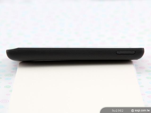 3.5吋輕巧娛樂機Sony Xperia miro 主打社群功能 3.5吋輕巧娛樂機Sony Xperia miro 主打社群功能