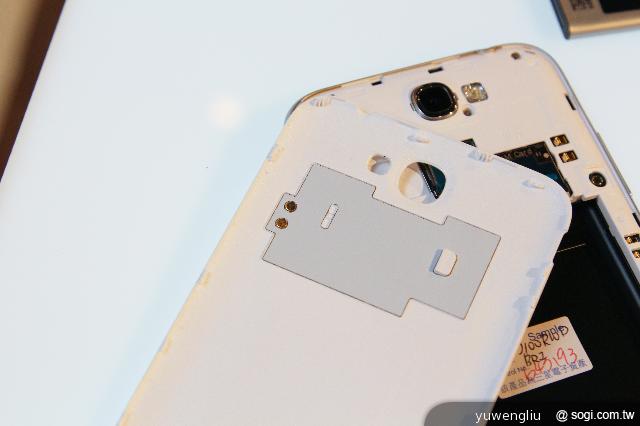 三星GALAXY Note2預購開跑 十月出貨 單機22900起 三星GALAXY Note2預購開跑 十月出貨 單機22900起