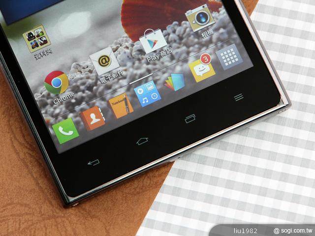 【外觀】5吋四核智慧機新秀 LG Optimus Vu圖賞