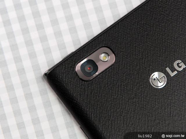 【外觀】5吋四核智慧機新秀 LG Optimus Vu圖賞