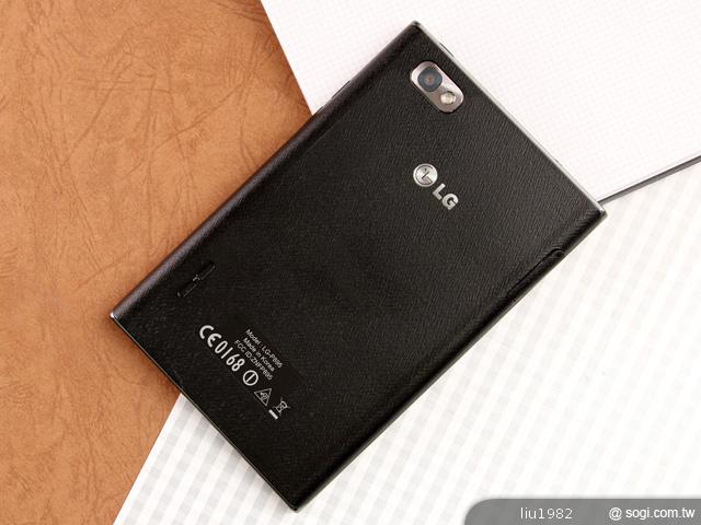 【外觀】5吋四核智慧機新秀 LG Optimus Vu圖賞