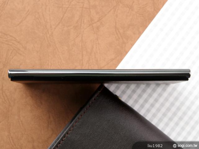 【外觀】5吋四核智慧機新秀 LG Optimus Vu圖賞