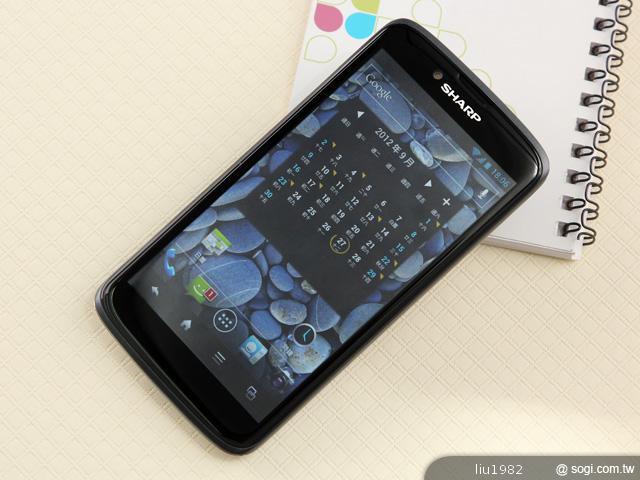 4.5吋2.5D圓弧面玻璃螢幕 夏普SH631W雙核機 4.5吋2.5D圓弧面玻璃螢幕 夏普SH631W雙核機