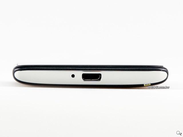 4.5吋2.5D圓弧面玻璃螢幕 夏普SH631W雙核機 4.5吋2.5D圓弧面玻璃螢幕 夏普SH631W雙核機