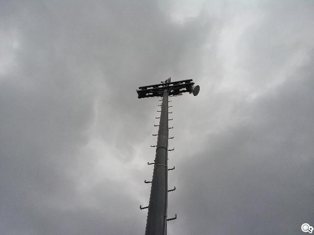 4.5吋2.5D圓弧面玻璃螢幕 夏普SH631W雙核機 4.5吋2.5D圓弧面玻璃螢幕 夏普SH631W雙核機