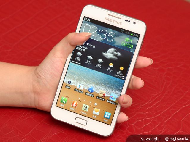 【外觀圖賞】三星GALAXY Note2、Note、S3外型比一比 【外觀圖賞】三星GALAXY Note2、Note、S3外型比一比