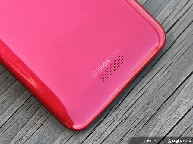 火紅東瀛風 HTC J智慧手機絕美外型圖賞 火紅東瀛風 HTC J智慧手機絕美外型圖賞