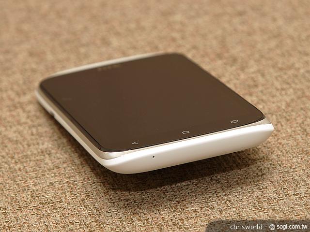 搭載Beats Audio音效的中階智慧機 HTC Desire X 搭載Beats Audio音效的中階智慧機 HTC Desire X