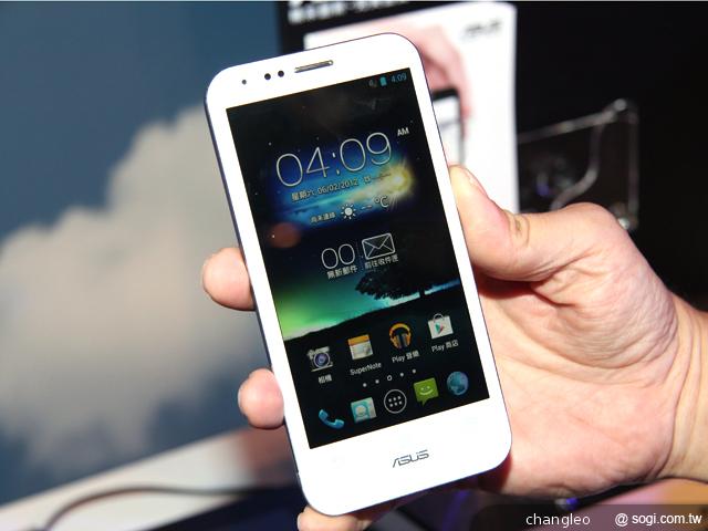 PadFone2變形手機台灣首發 搭高通四核 單機17901起 PadFone2變形手機台灣首發 搭高通四核 單機17901起