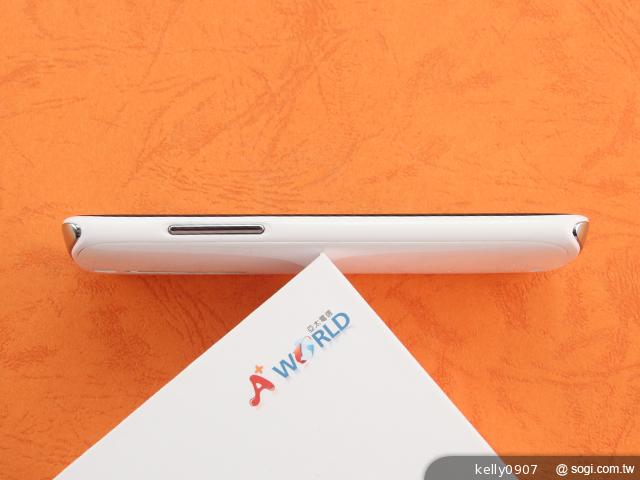 Sharp SH630E亞太智慧新秀 雙卡雙待雙核心！