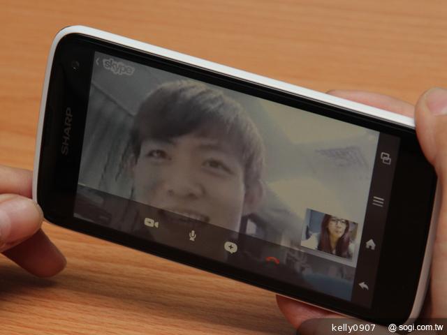 Sharp SH630E亞太智慧新秀 雙卡雙待雙核心！