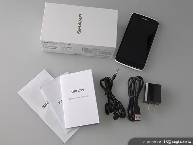 夏普SH837W雙核機 4.7吋、Super LCD 3螢幕