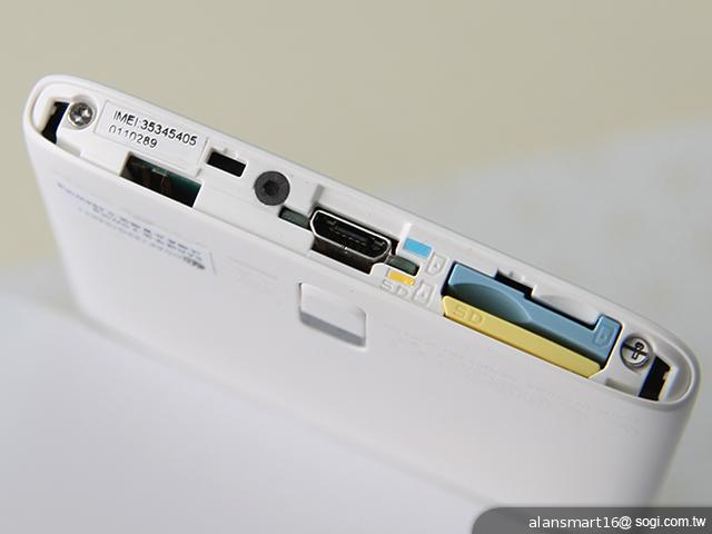 夏普SH837W雙核機 4.7吋、Super LCD 3螢幕