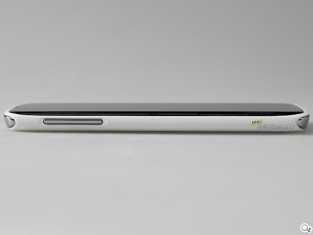 夏普SH837W雙核機 4.7吋、Super LCD 3螢幕