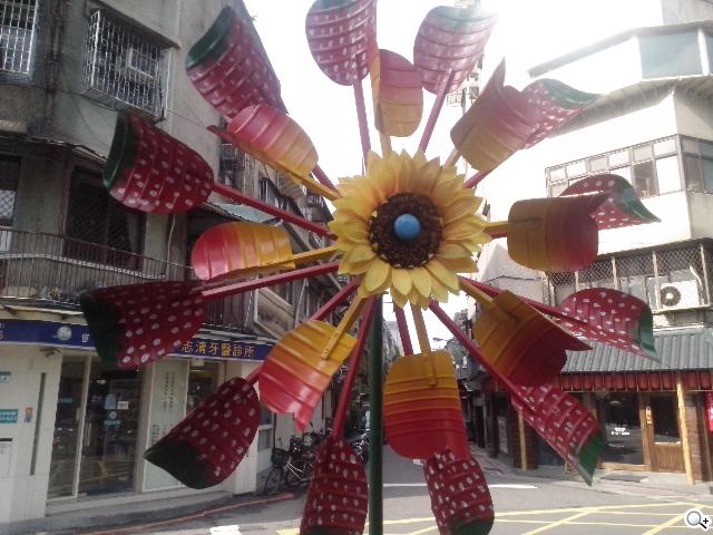 夏普SH837W雙核機 4.7吋、Super LCD 3螢幕