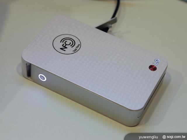 LG推Pocket Photo口袋印相機 隨拍隨印隨分享【101資訊月】