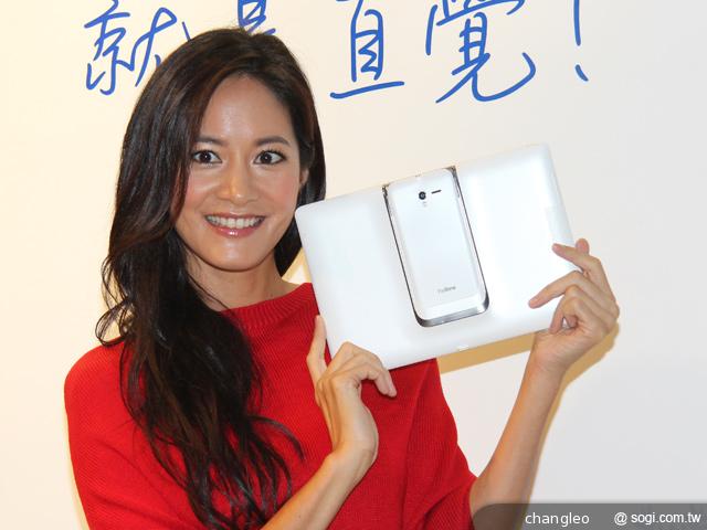 華碩變形手機PadFone2珍珠白新色 預購加贈保護套
