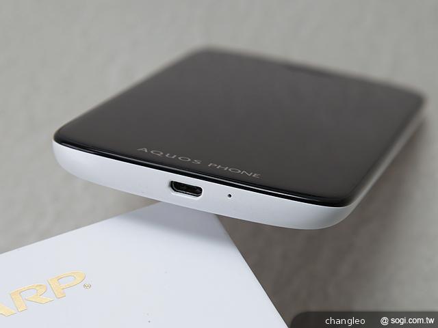 【外觀】5吋FHD 夏普AQUOS PHONE SH930W機身賞