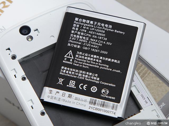 【外觀】5吋FHD 夏普AQUOS PHONE SH930W機身賞