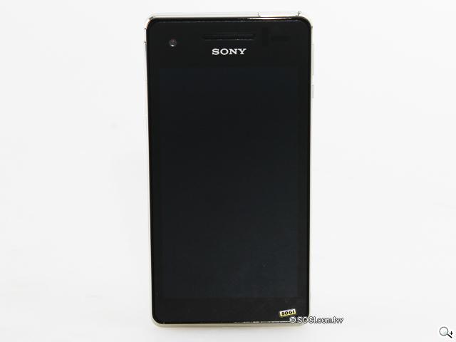 【外觀】泡水免驚！Sony Xperia V LT25i水嫩白賞析