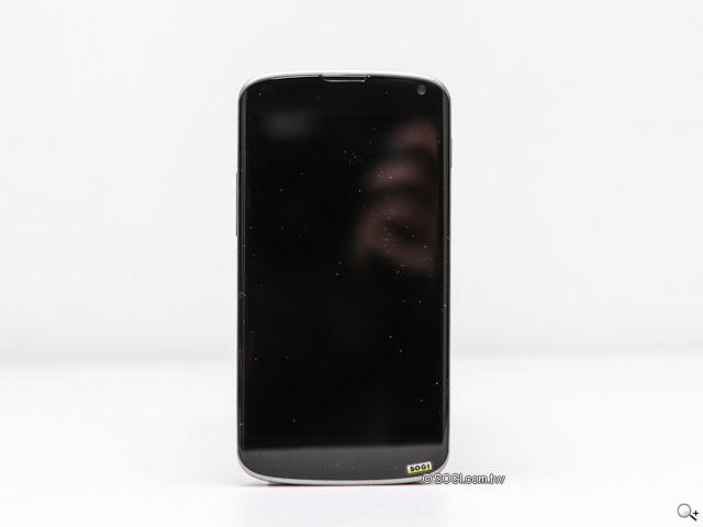 【外觀】秒殺新旗艦 Google Nexus 4開箱速覽